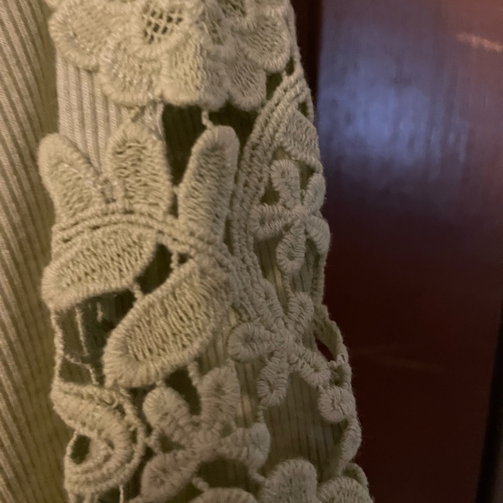 Design History Sage Ribbed Top - Picture 3 of 4